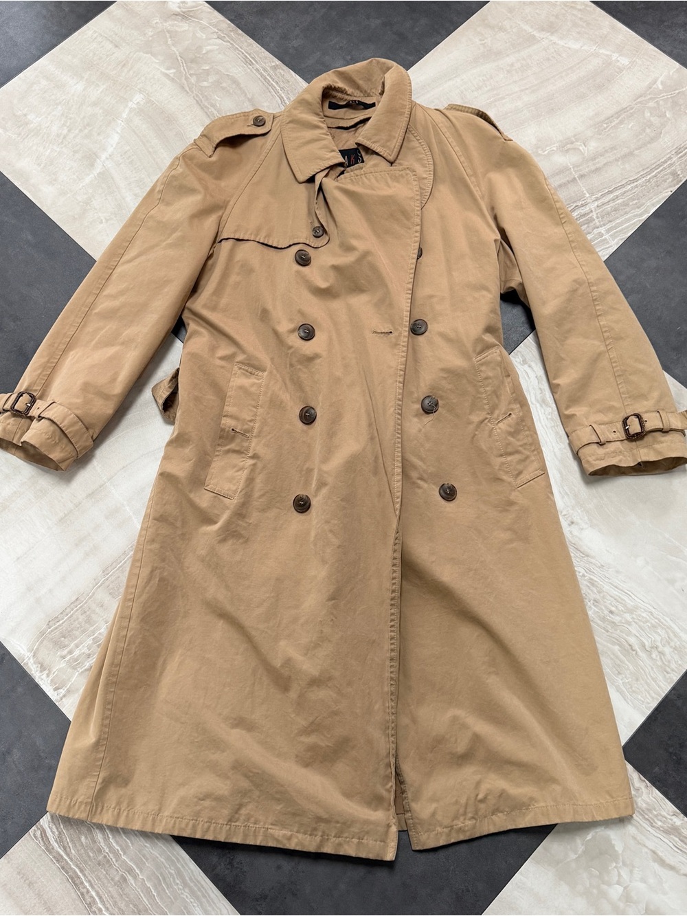 Men's Classic Vintage Double-Breasted Trench Coat from Daks